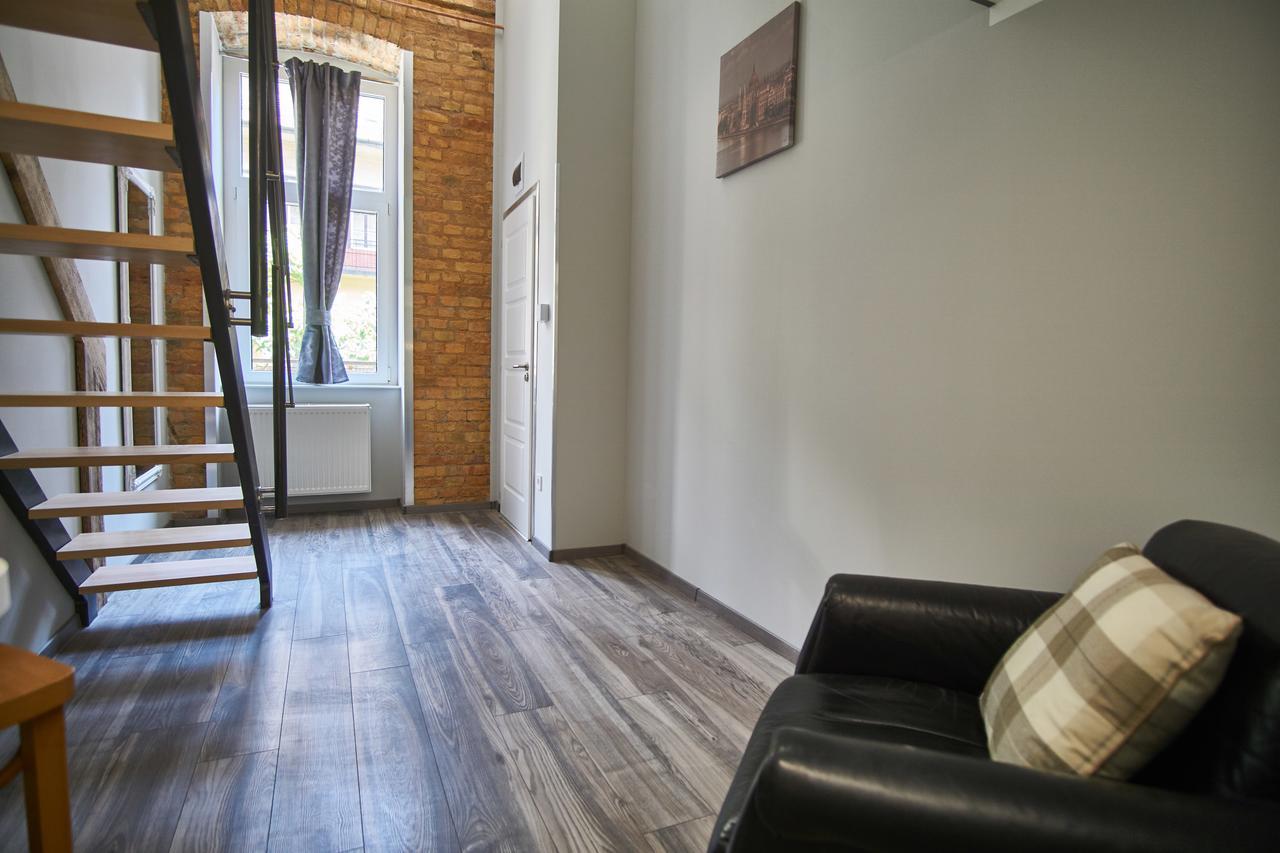 A32 Apartment | ブダペスト エクステリア 写真