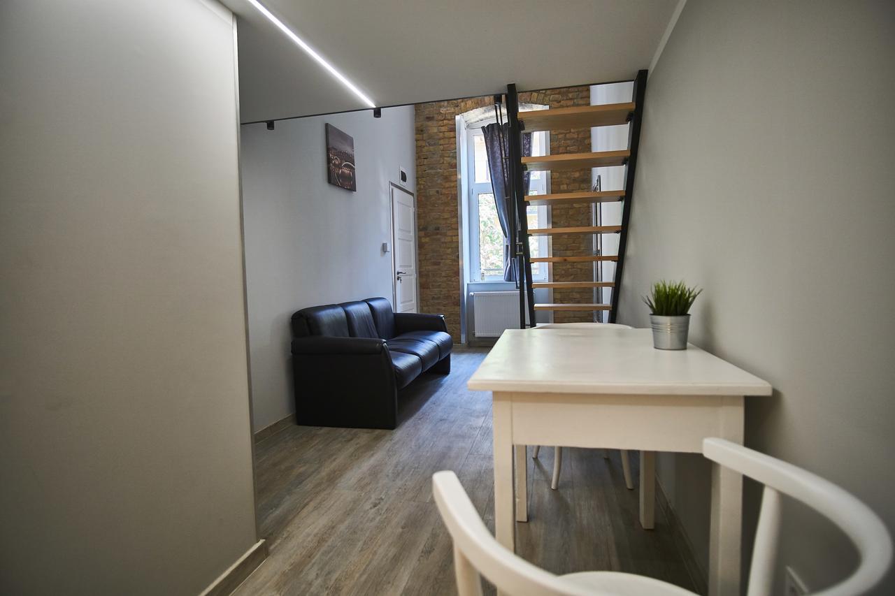 A32 Apartment | ブダペスト エクステリア 写真